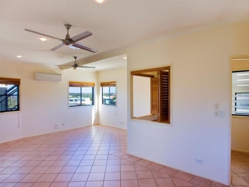 Castaways Beach QLD 4567