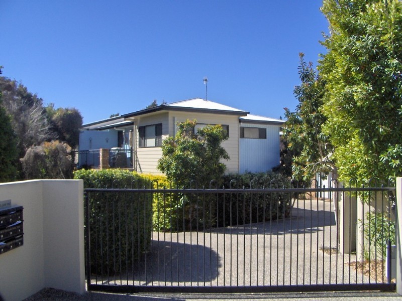 1/9 Beacon Court, Sunrise Beach QLD 4567