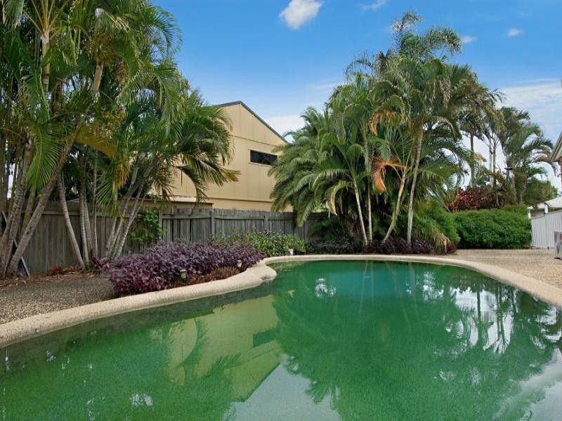 16 Dame Patti Drive, Sunrise Beach QLD 4567
