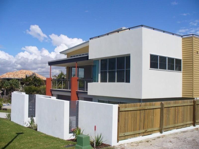 Castaways Beach QLD 4567