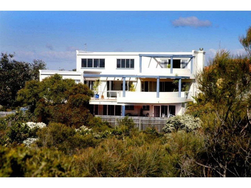 Castaways Beach QLD 4567