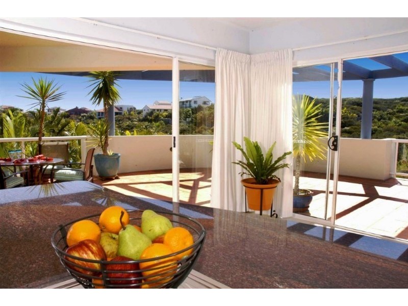 Castaways Beach QLD 4567