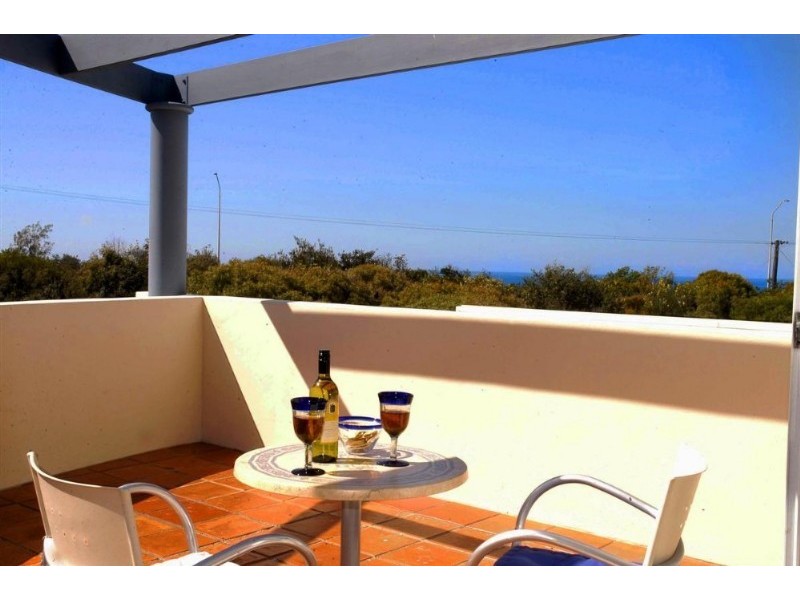 Castaways Beach QLD 4567