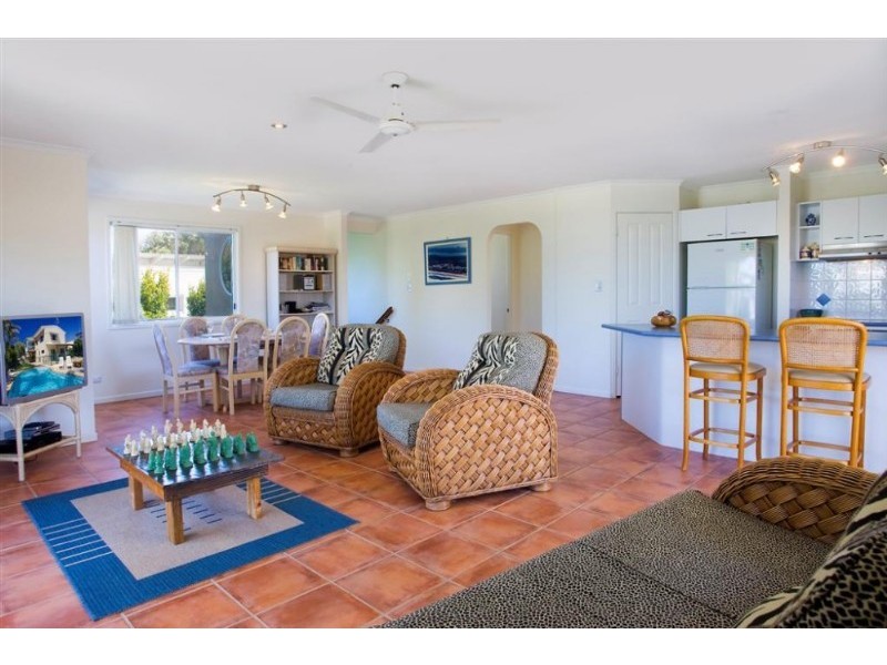 Castaways Beach QLD 4567