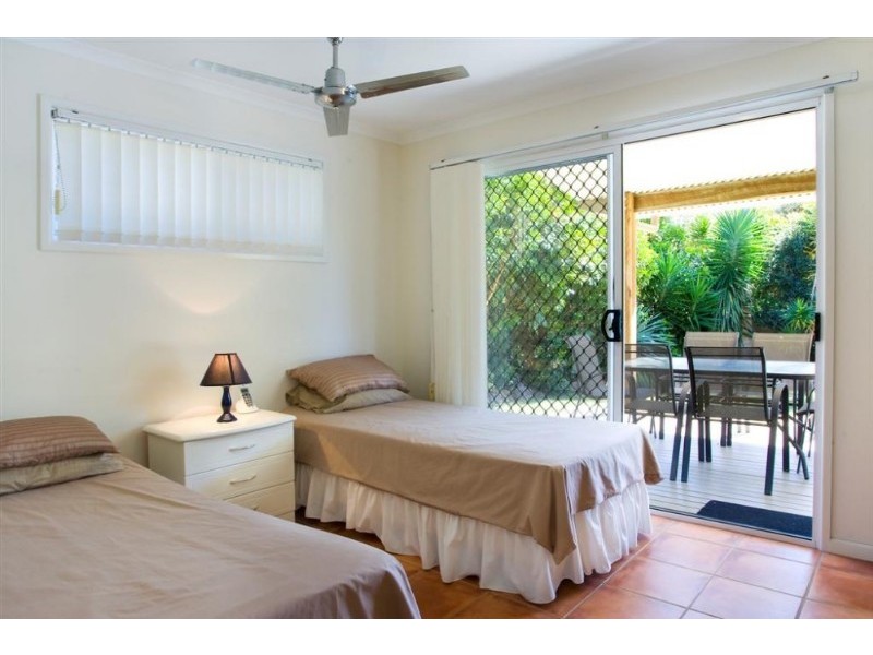 Castaways Beach QLD 4567