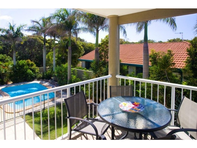 Castaways Beach QLD 4567