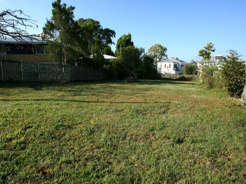 43 Poinciana Avenue, Tewantin QLD 4565