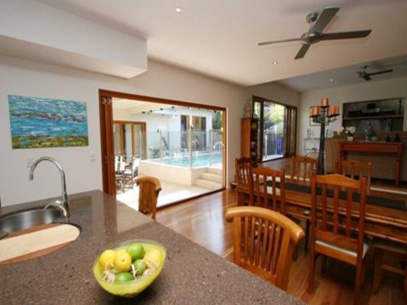 Castaways Beach QLD 4567