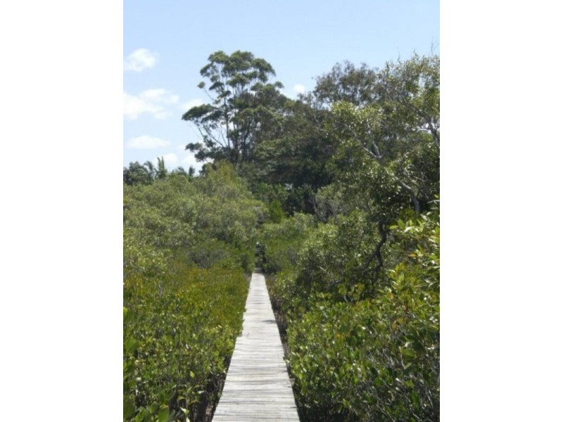 23-25 Myles Street, Tewantin QLD 4565