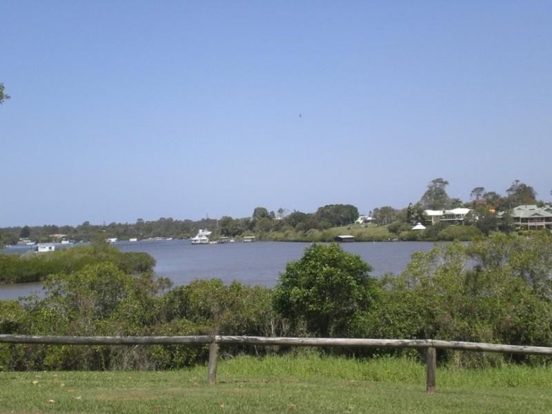 23-25 Myles Street, Tewantin QLD 4565