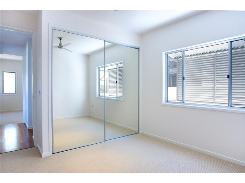 2/71 Southern Cross Parade, Sunrise Beach QLD 4567