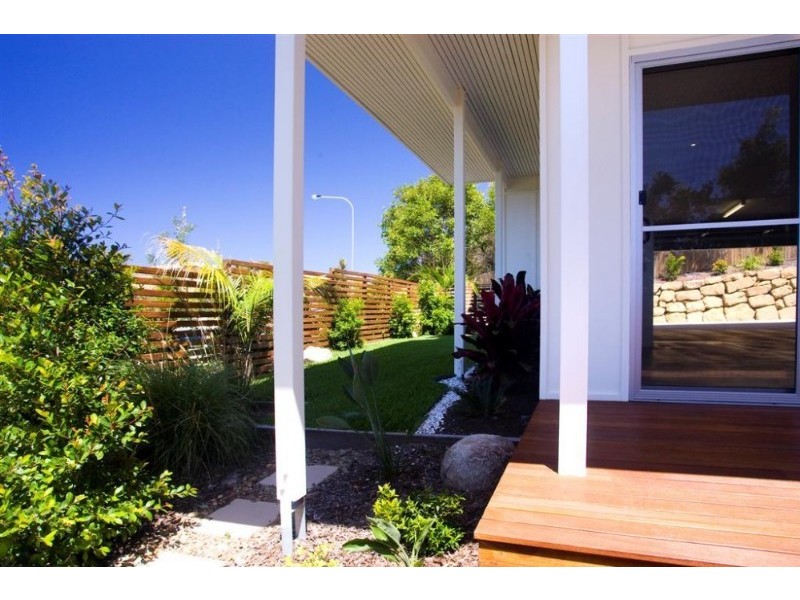 2/71 Southern Cross Parade, Sunrise Beach QLD 4567