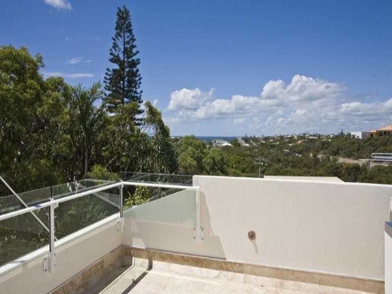 2/8 Hill Street, Sunshine Beach QLD 4567