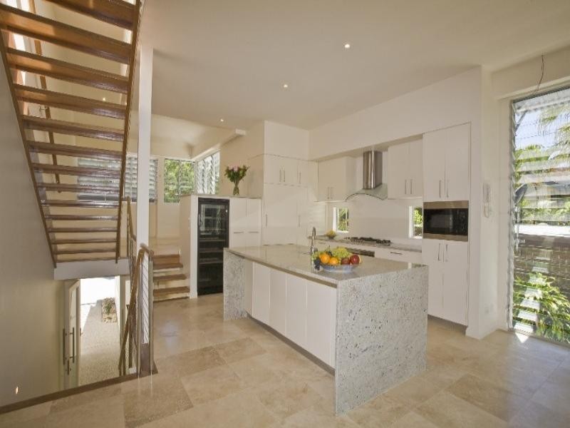 2/8 Hill Street, Sunshine Beach QLD 4567