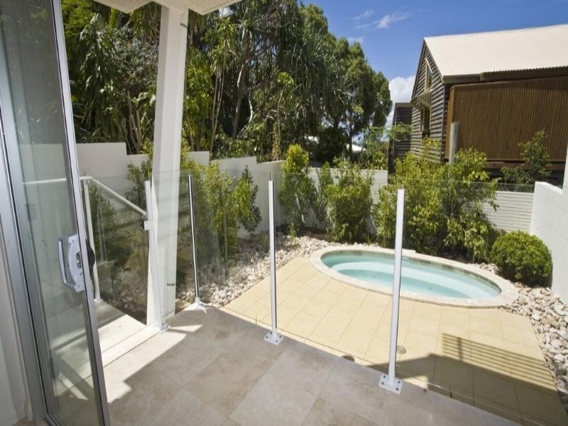 2/8 Hill Street, Sunshine Beach QLD 4567