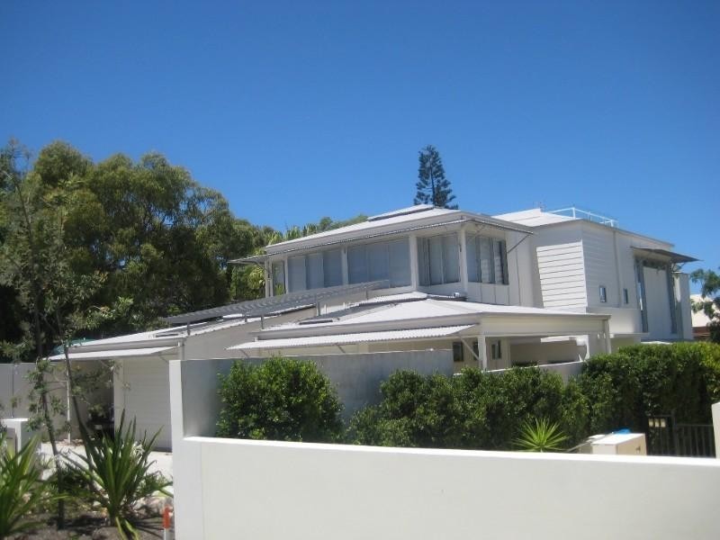 2/8 Hill Street, Sunshine Beach QLD 4567