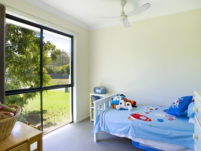 16 Honeyeater Avenue, Noosaville QLD 4566