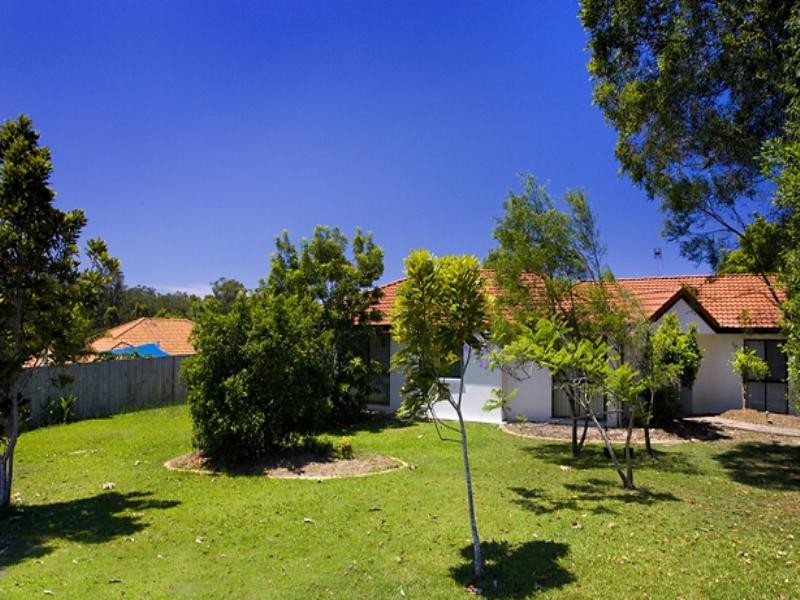 16 Honeyeater Avenue, Noosaville QLD 4566