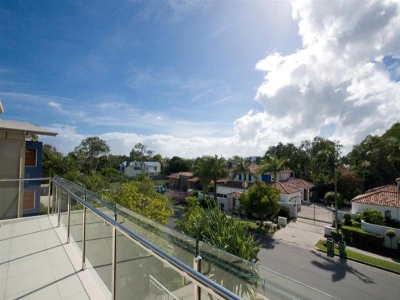 1/15 Albert Street, Noosaville QLD 4566