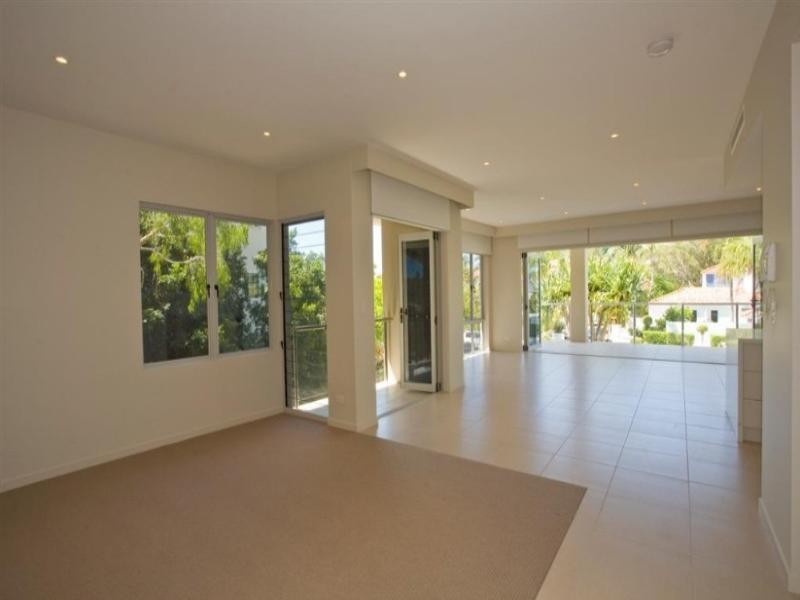 1/15 Albert Street, Noosaville QLD 4566