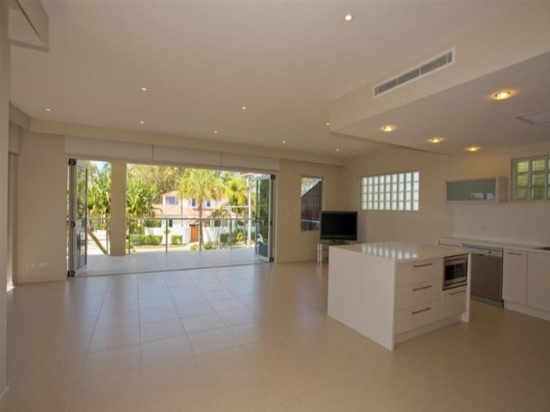 1/15 Albert Street, Noosaville QLD 4566