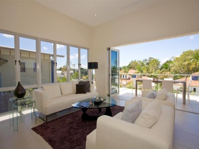 1/15 Albert Street, Noosaville QLD 4566