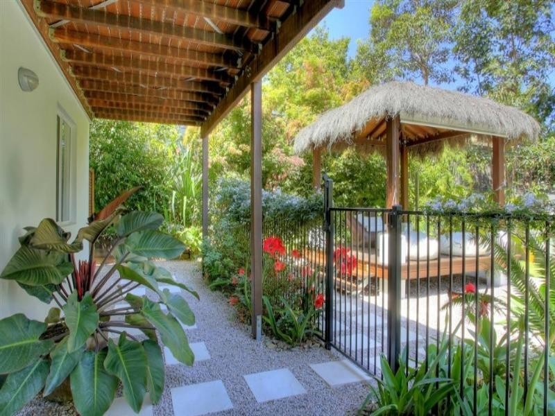 25 Currawong Street, Noosa Heads QLD 4567