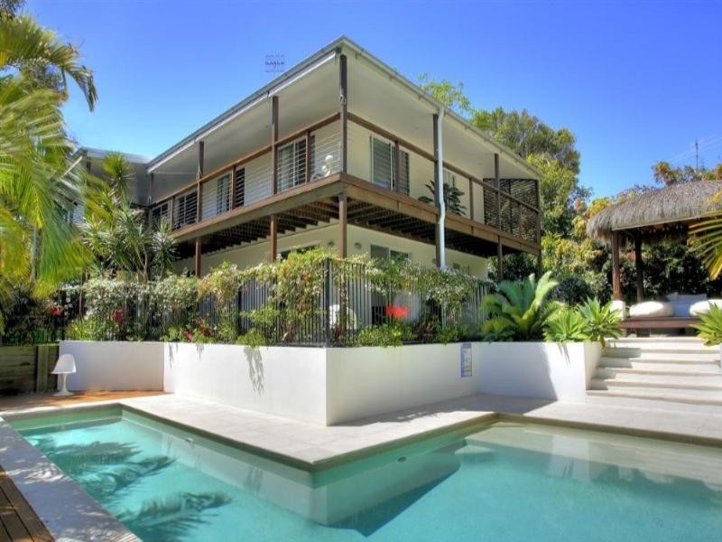 25 Currawong Street, Noosa Heads QLD 4567