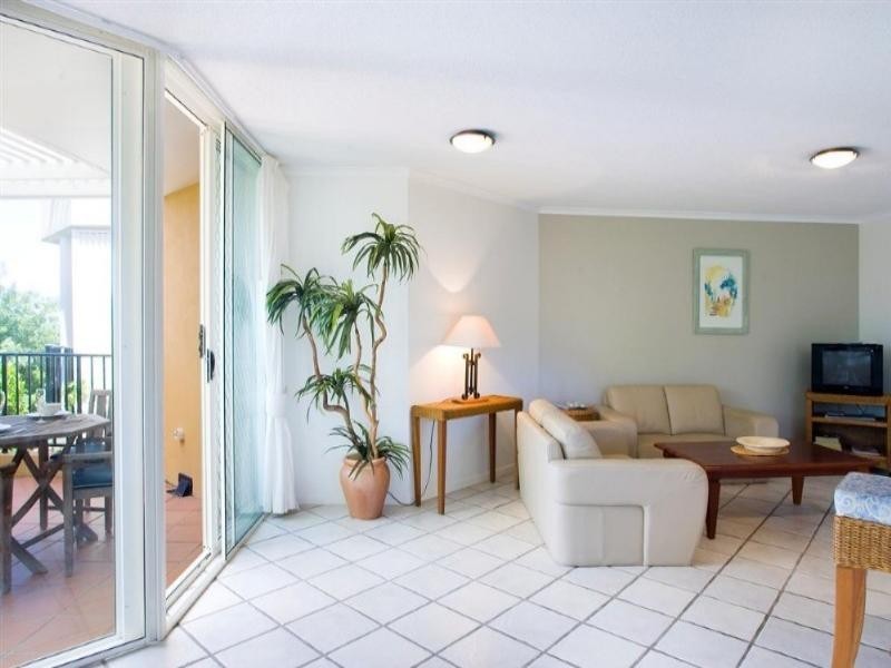 5/2 Park Crescent, Sunshine Beach QLD 4567