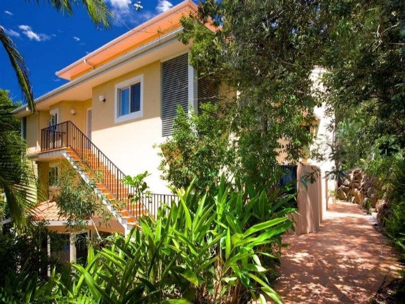 5/2 Park Crescent, Sunshine Beach QLD 4567