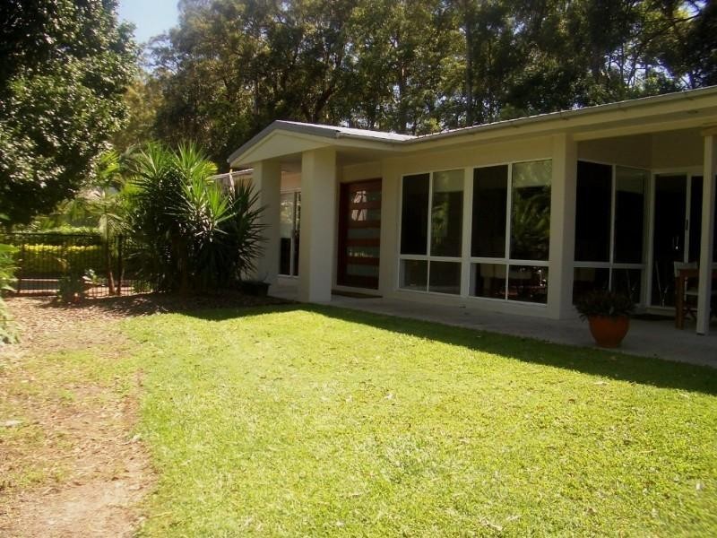 17 Lake Entrance Boulavard, Noosaville QLD 4566