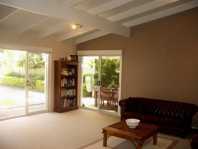 17 Lake Entrance Boulavard, Noosaville QLD 4566