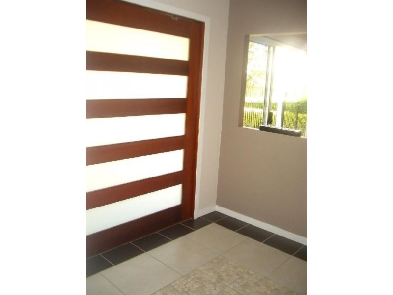 17 Lake Entrance Boulavard, Noosaville QLD 4566