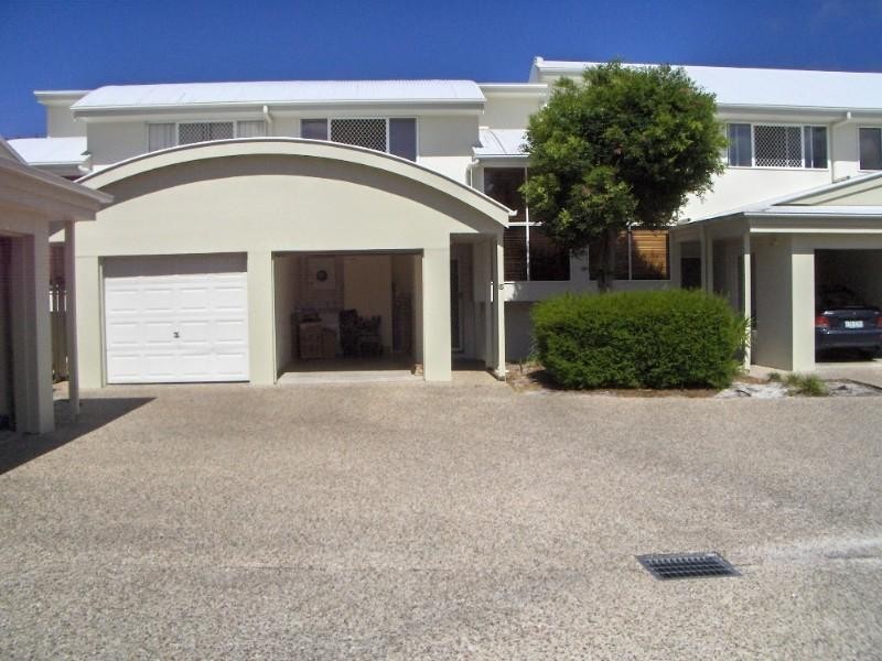 15/1 Beacon Court, Sunrise Beach QLD 4567