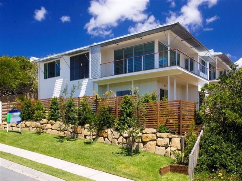 2/71 Southern Cross Parade, Sunrise Beach QLD 4567