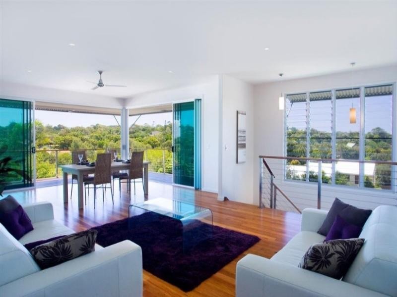 2/71 Southern Cross Parade, Sunrise Beach QLD 4567