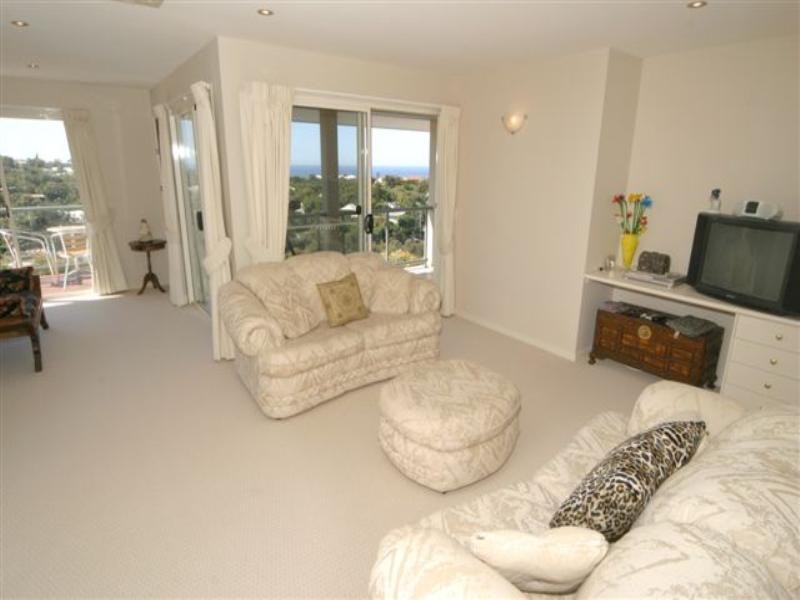 30 Captains Court, Sunrise Beach QLD 4567