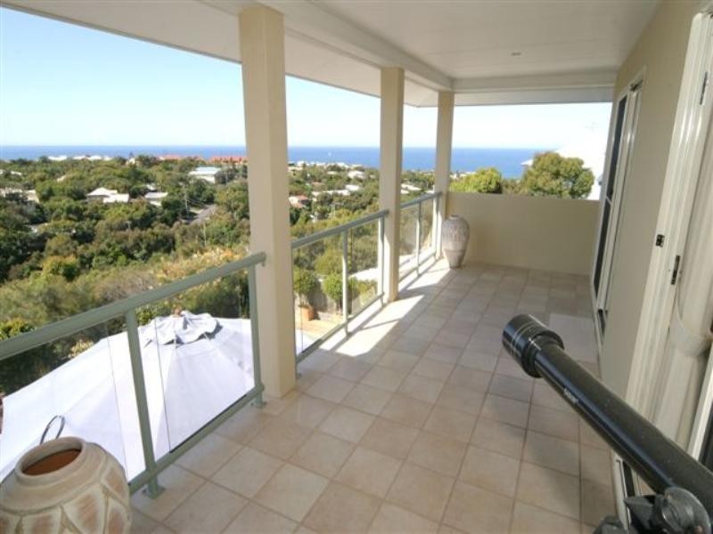 30 Captains Court, Sunrise Beach QLD 4567