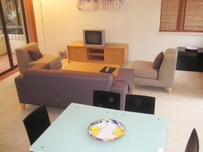 1 Edgar Bennett Avenue, Noosa Heads QLD 4567