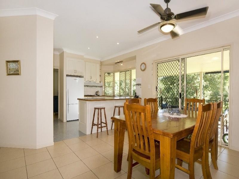 5 Stockman Court, Pomona QLD 4568