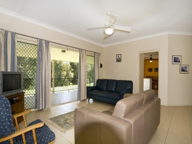 5 Stockman Court, Pomona QLD 4568