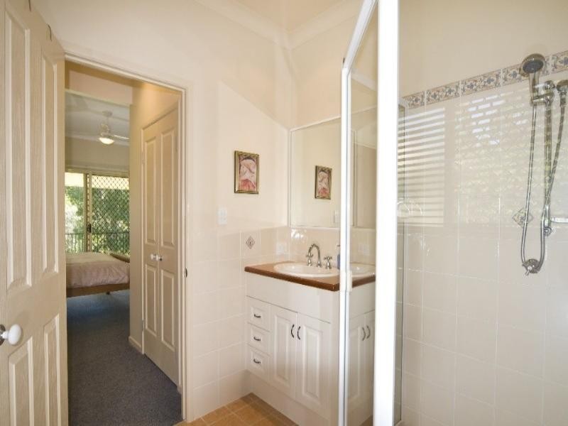 5 Stockman Court, Pomona QLD 4568