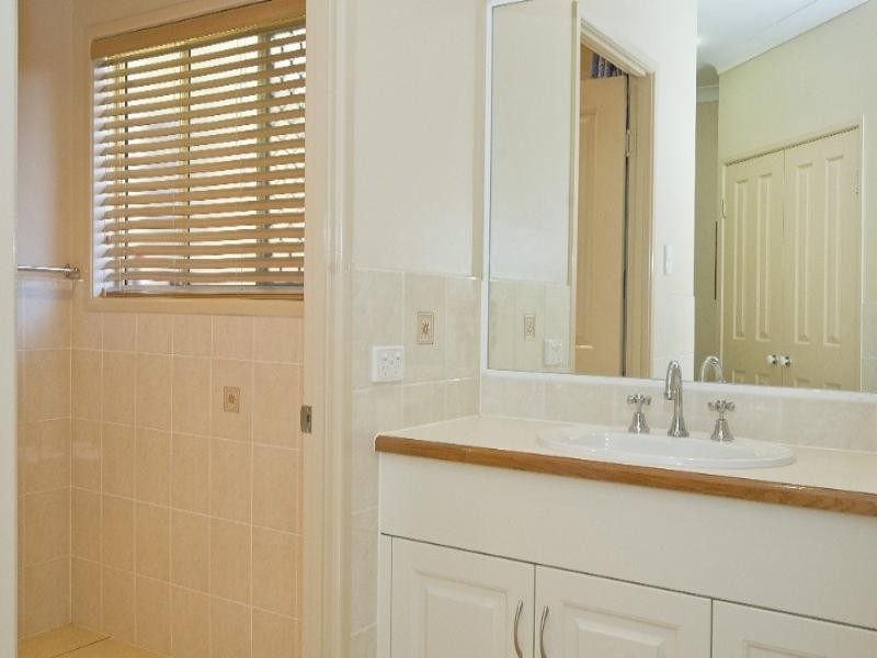 5 Stockman Court, Pomona QLD 4568