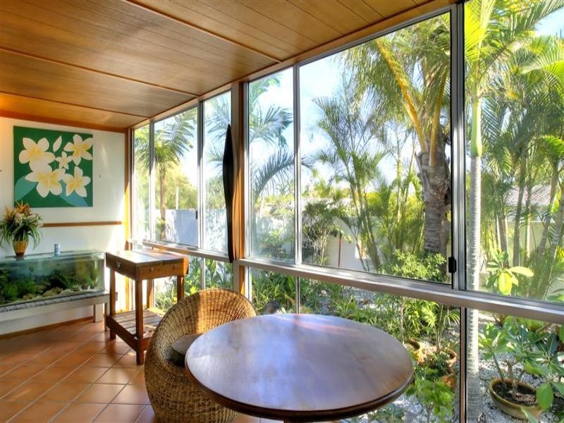 20 Wavecrest Drive, Castaways Beach QLD 4567