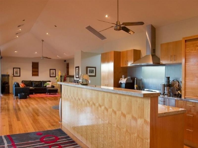 6 Compass Place, Sunrise Beach QLD 4567