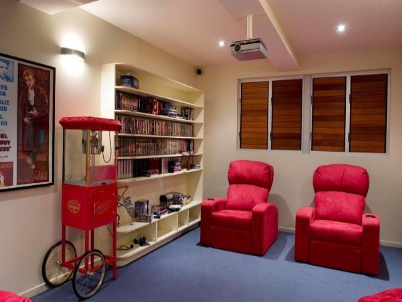 6 Compass Place, Sunrise Beach QLD 4567