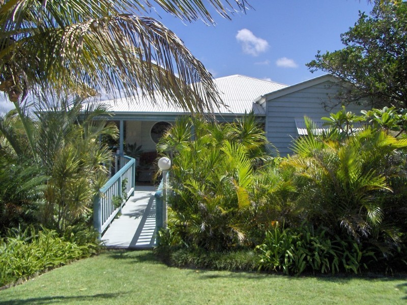 23 Orealla Crescent, Sunrise Beach QLD 4567