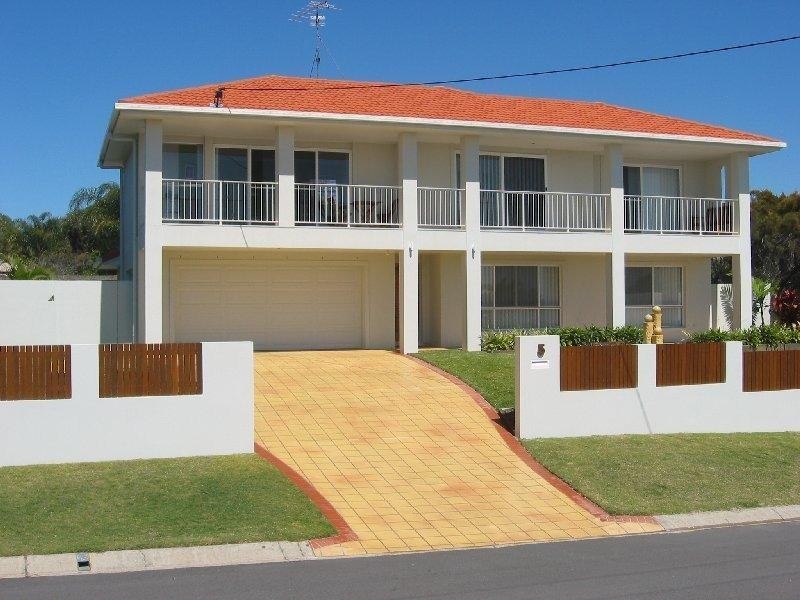 5 Calliandra Grove, Peregian Beach QLD 4573