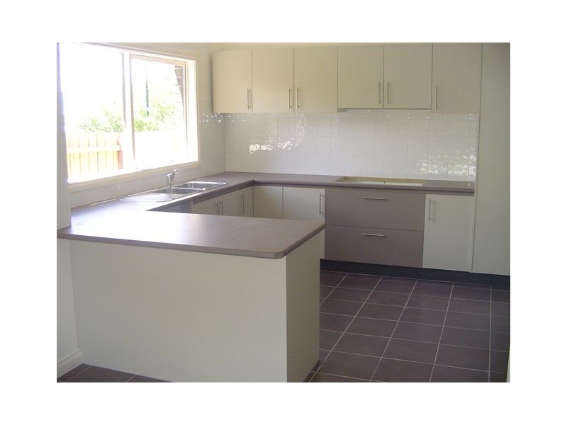 8 Faye Street, Reservoir VIC 3073