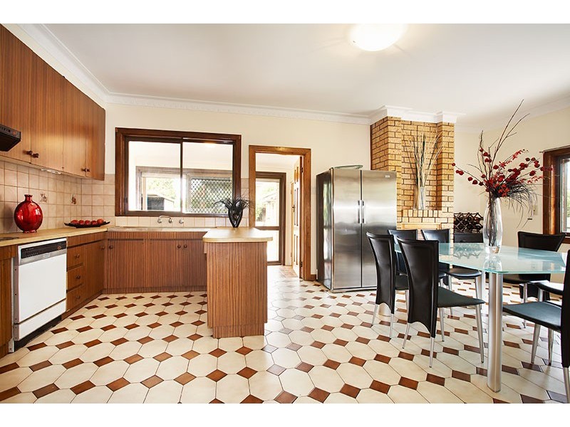 268 Rossmoyne Street, Thornbury VIC 3071